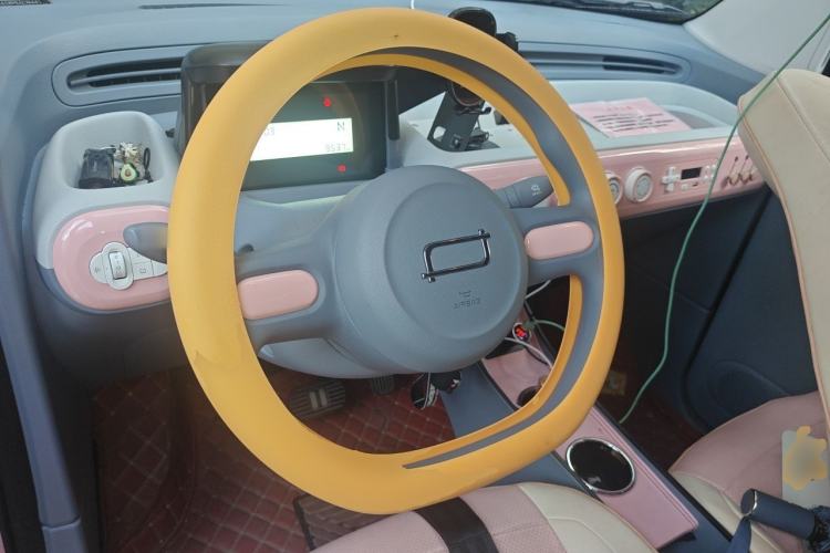 Used Bestune Pony 2024 122km Cute and Fun Horse Steering Wheel