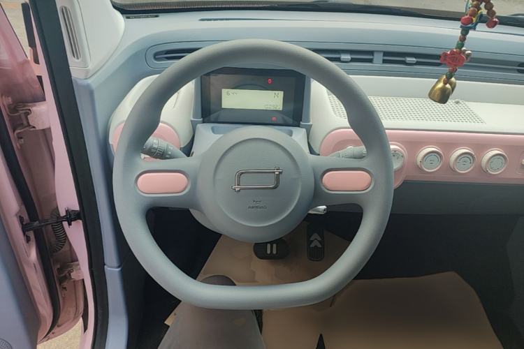 Used Bestune Pony 2024 170km Range Energizing Horse Steering Wheel