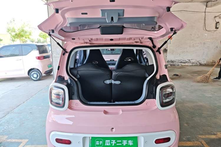 Used Bestune Pony 2024 170km Vitality Horse Trunk