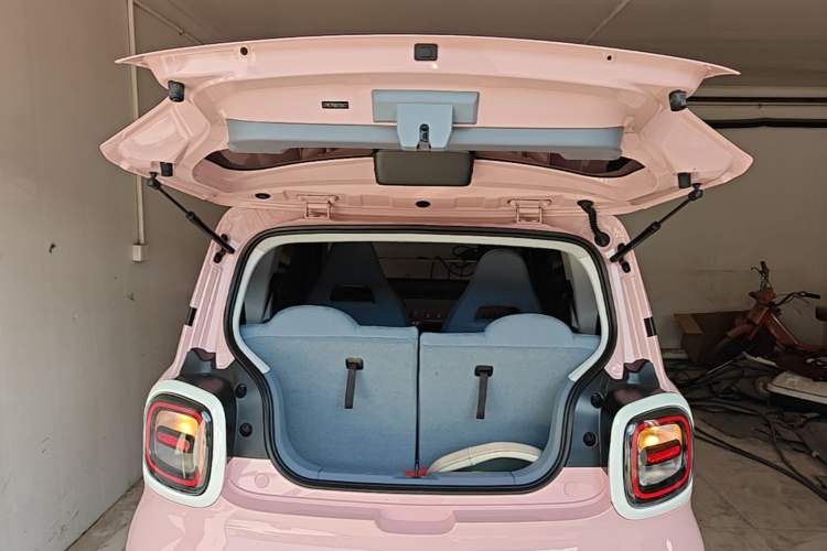 Used Bestune Pony 2024 170km Vitality Horse Trunk