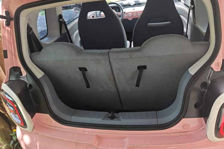 Used Bestune Pony 2024 170km Vitality Horse Trunk