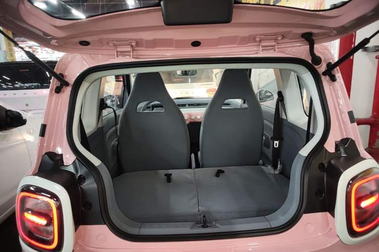 Used Bestune Pony 2024 170km Vitality Horse Trunk