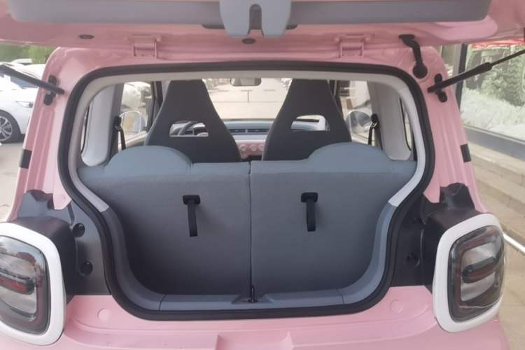 Used Bestune Pony 2024 170km Vitality Horse Trunk