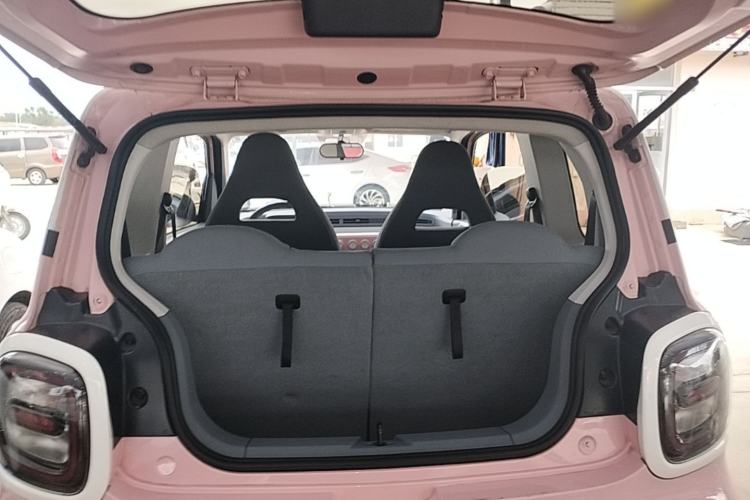 Used Bestune Pony 2024 170km Vitality Horse Trunk