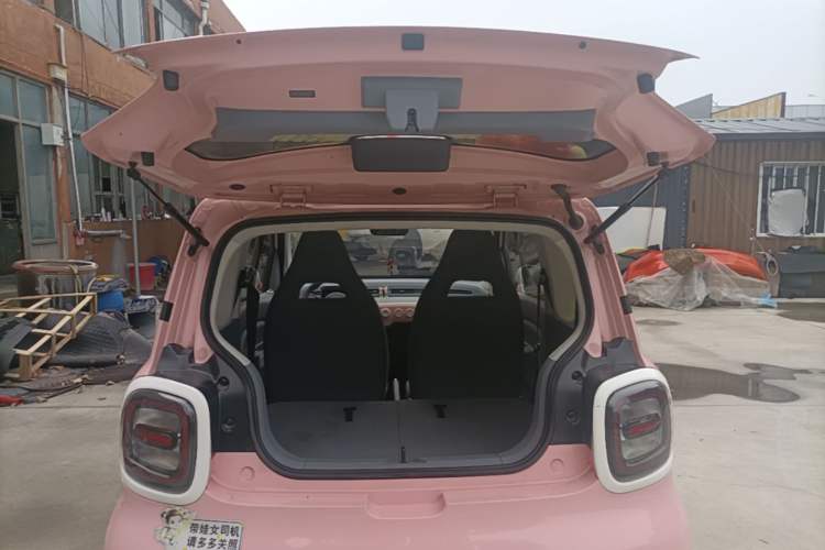 Used Bestune Pony 2024 170km Vitality Horse Trunk