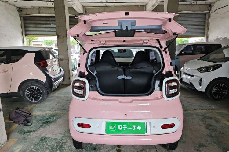 Used Bestune Pony 2024 170km Vitality Horse Trunk