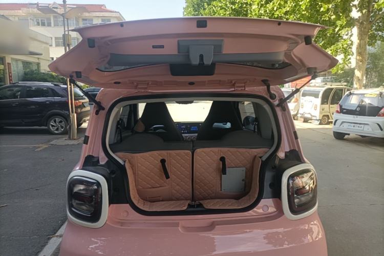 Used Bestune Pony 2024 170km Vitality Horse Trunk