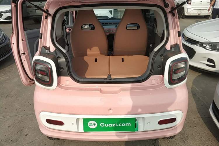 Used Bestune Pony 2024 170km Vitality Horse Trunk