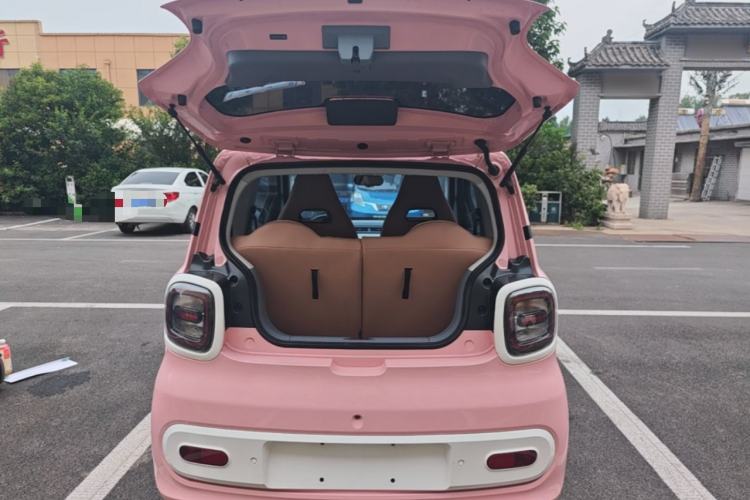 Used Bestune Pony 2024 170km Vitality Horse Trunk