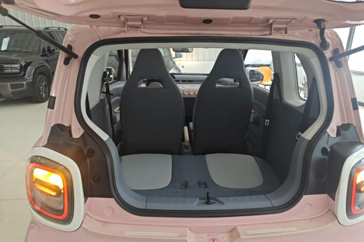 Used Bestune Pony 2024 170km Vitality Horse Trunk