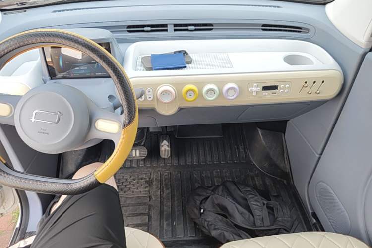 Used Bestune Pony 2024 170km Vitality Horse Audio And AC Panel
