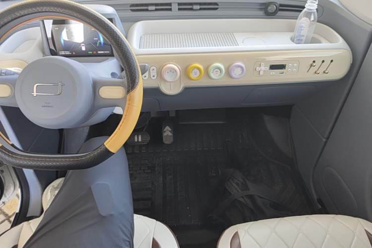 Used Bestune Pony 2024 170km Vitality Horse Audio And AC Panel
