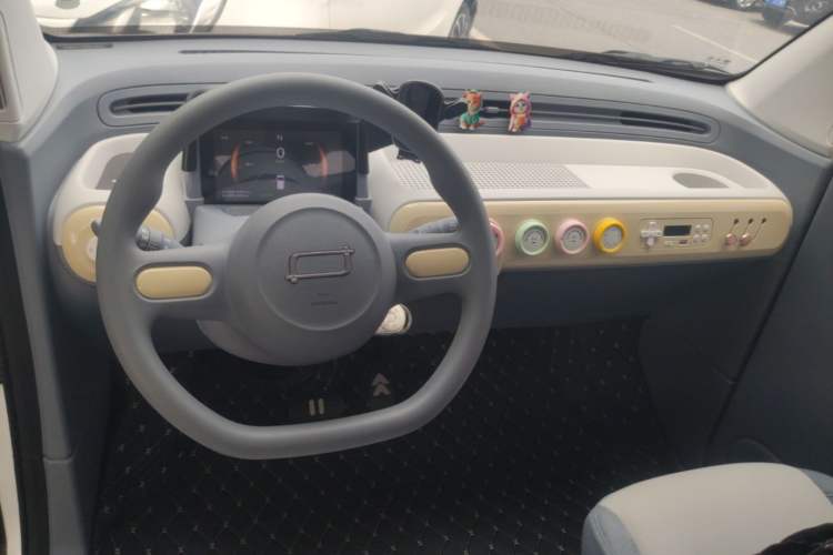 Used Bestune Pony 2024 170km Vitality Horse Center Console