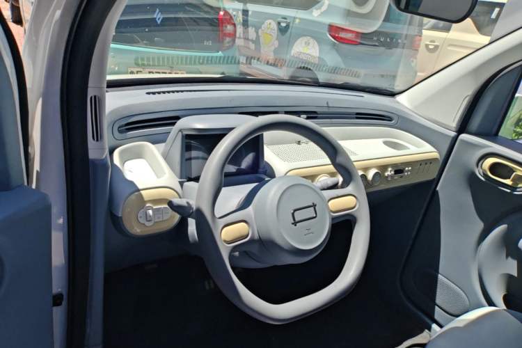 Used Bestune Pony 2024 170km Vitality Horse Center Console