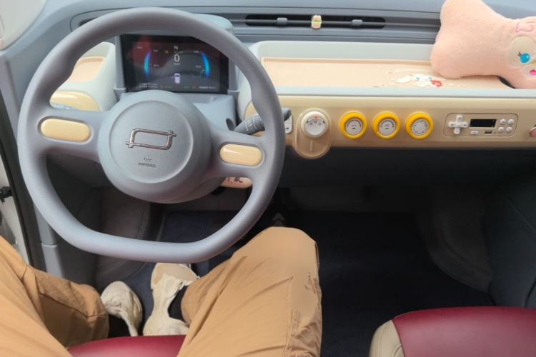 Used Bestune Pony 2024 170km Vitality Horse Center Console