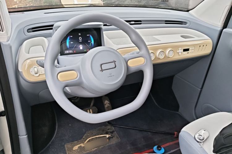 Used Bestune Pony 2024 170km Vitality Horse Center Console