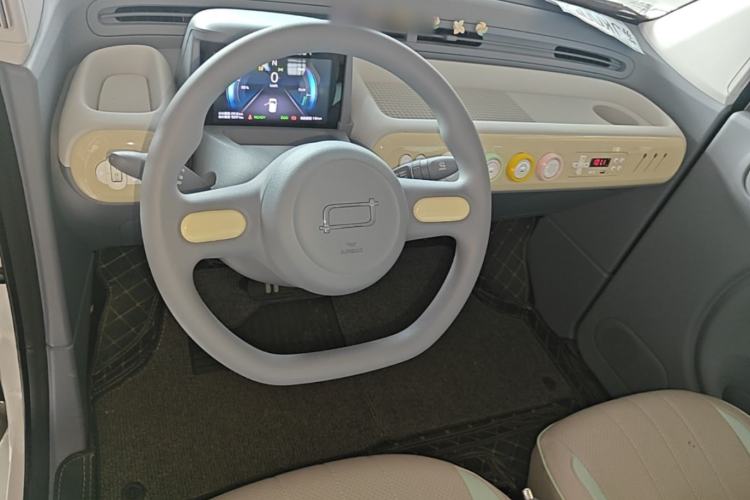 Used Bestune Pony 2024 170km Vitality Horse Center Console