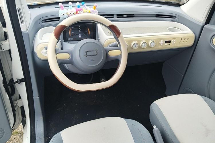 Used Bestune Pony 2024 170km Vitality Horse Center Console