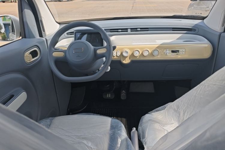 Used Bestune Pony 2024 170km Vitality Horse Center Console