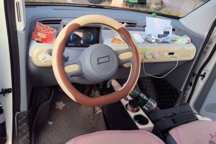 Used Bestune Pony 2024 170km Vitality Horse Center Console