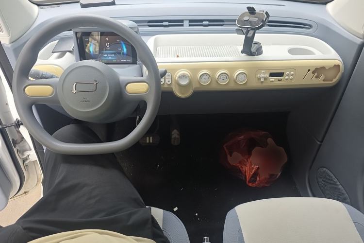 Used Bestune Pony 2024 170km Vitality Horse Center Console