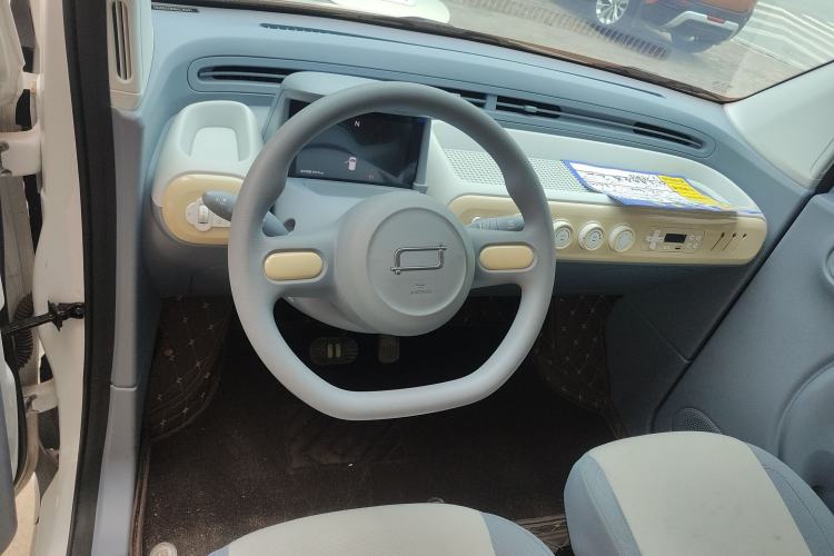 Used Bestune Pony 2024 170km Vitality Horse Center Console