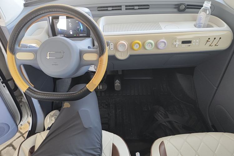 Used Bestune Pony 2024 170km Vitality Horse Center Console
