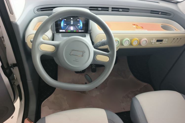 Used Bestune Pony 2024 170km Vitality Horse Center Console