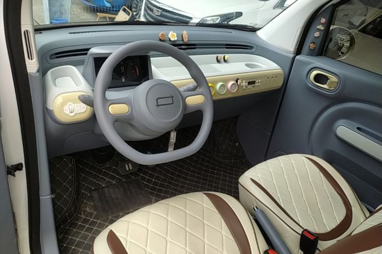 Used Bestune Pony 2024 170km Vitality Horse Center Console