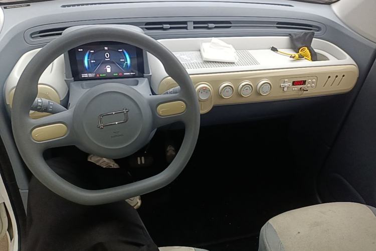 Used Bestune Pony 2024 170km Range Energizing Horse Center Console