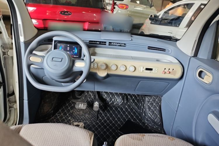 Used Bestune Pony 2024 170km Vitality Horse Center Console