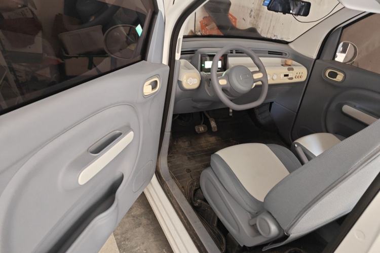 Used Bestune Pony 2024 170km Range Energizing Horse Driver Seat