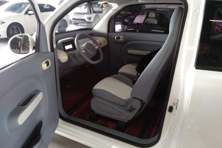 Used Bestune Pony 2024 170km Range Energizing Horse Driver Seat