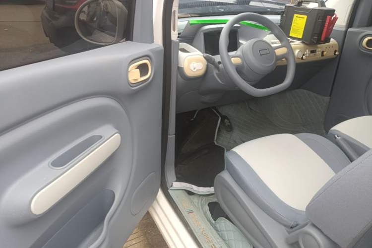 Used Bestune Pony 2024 170km Range Energizing Horse Driver Seat