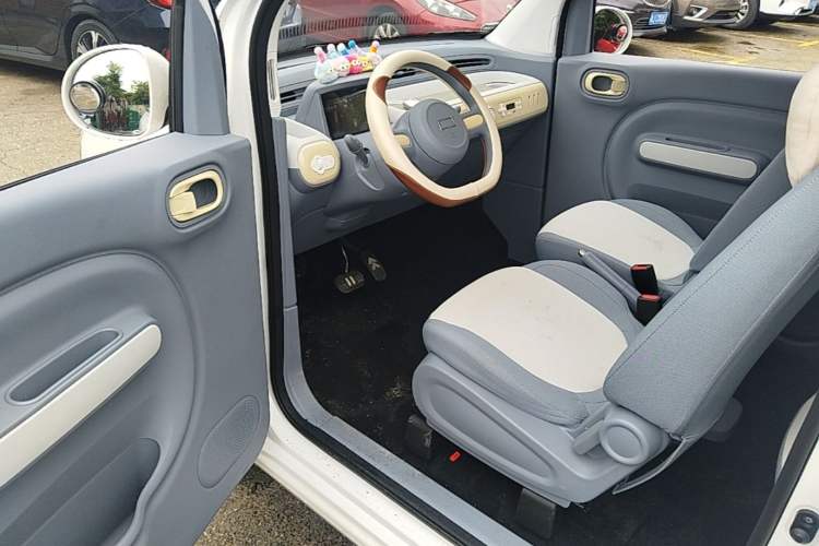 Used Bestune Pony 2024 170km Vitality Horse Driver Seat