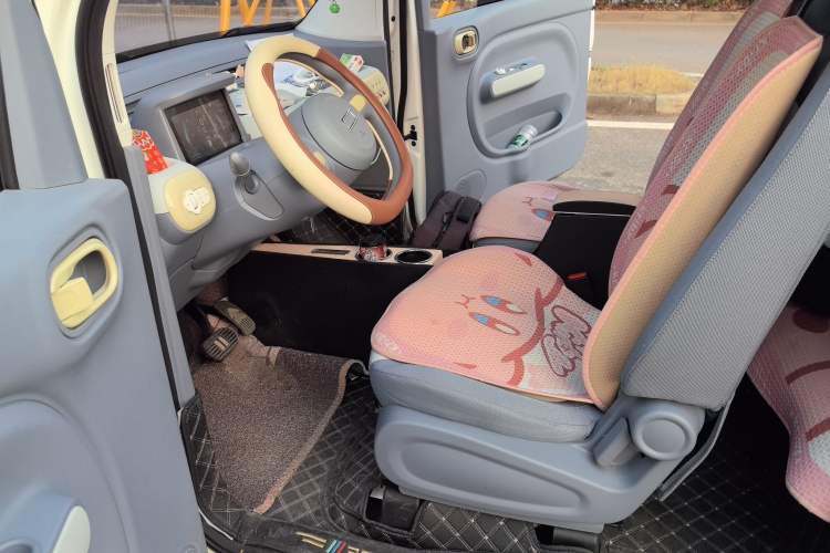 Used Bestune Pony 2024 170km Vitality Horse Driver Seat