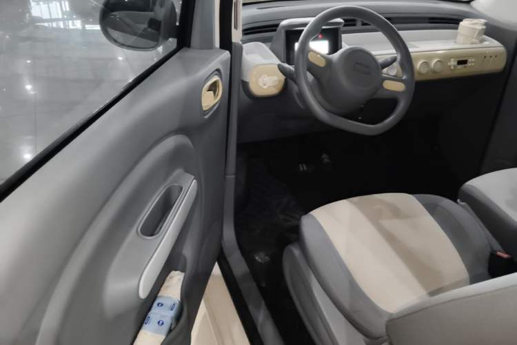 Used Bestune Pony 2024 122km Cute and Fun Horse Driver Seat