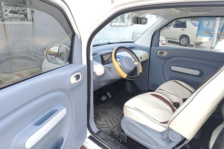 Used Bestune Pony 2024 170km Vitality Horse Driver Seat