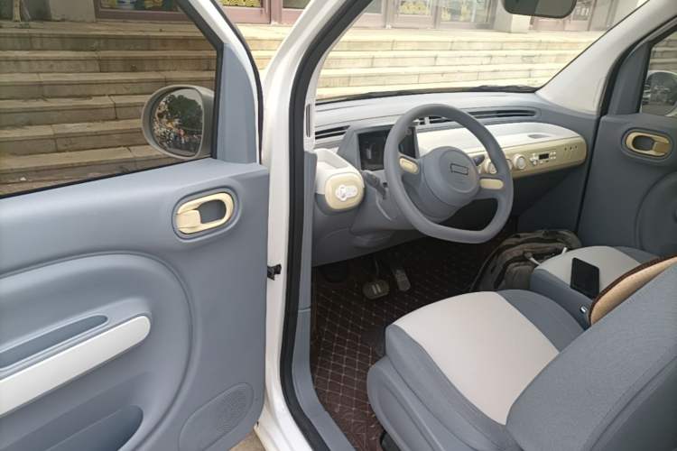 Used Bestune Pony 2024 170km Range Energizing Horse Driver Seat