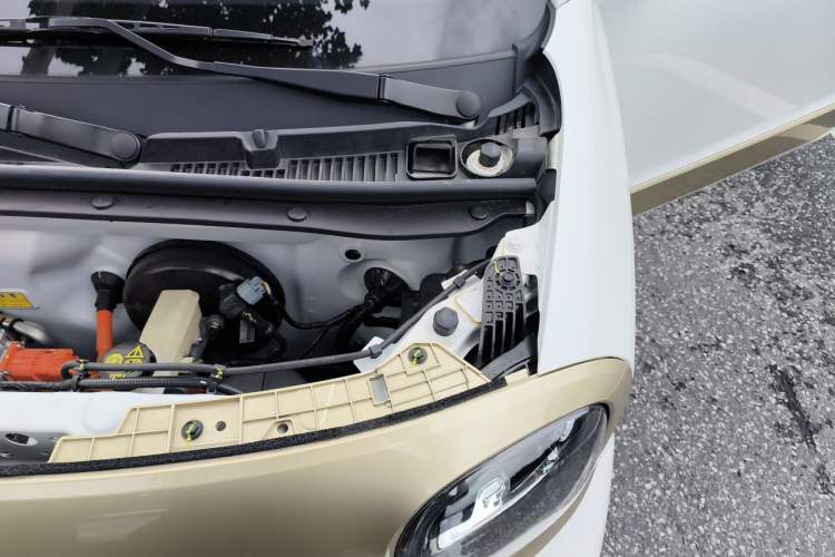 Used Bestune Pony 2024 170km Vitality Horse Engine Bay Left
