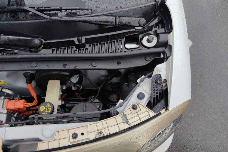 Used Bestune Pony 2024 170km Vitality Horse Engine Bay Left