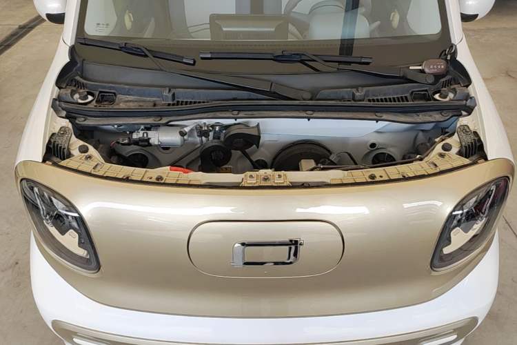 Used Bestune Pony 2024 170km Range Energizing Horse Engine Bay
