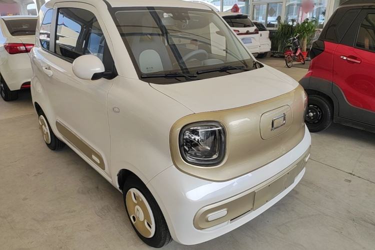 Used Bestune Pony 2024 170km Range Energizing Horse Front Right 45 Deg