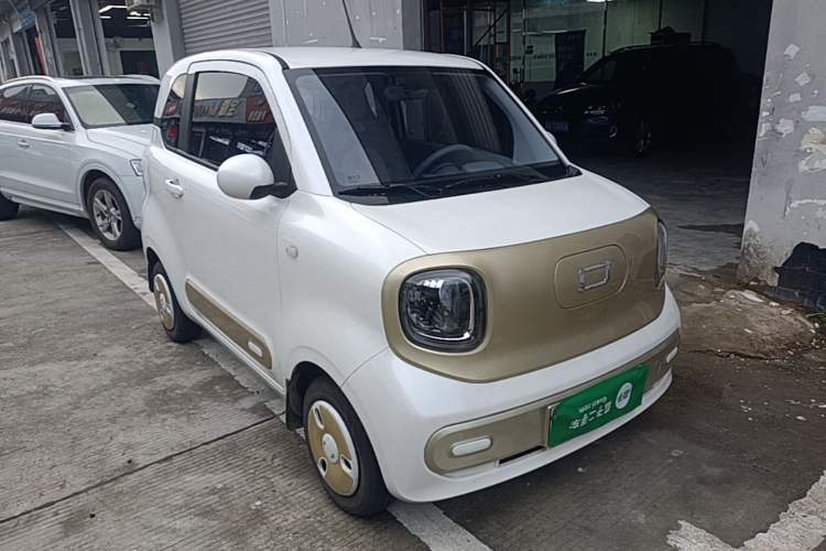 Used Bestune Pony 2024 170km Range Energizing Horse Front Right 45 Deg