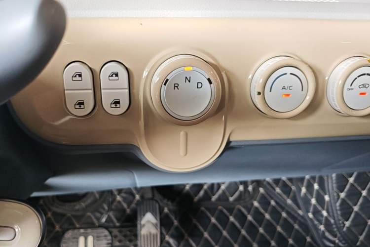 Used Bestune Pony 2024 170km Vitality Horse Gear Lever