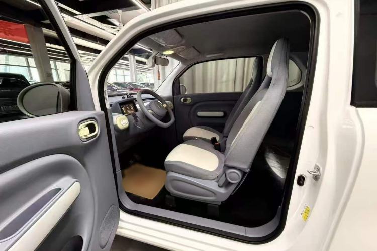 Used Bestune Pony 2024 170km Vitality Horse Interior 1