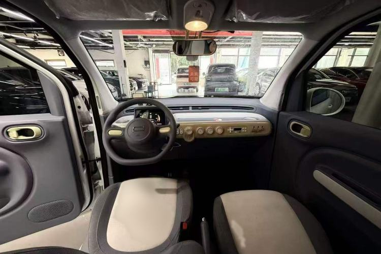 Used Bestune Pony 2024 170km Vitality Horse Interior 3