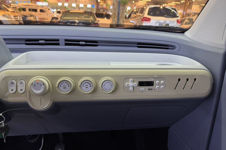 Used Bestune Pony 2024 170km Vitality Horse Interior 5