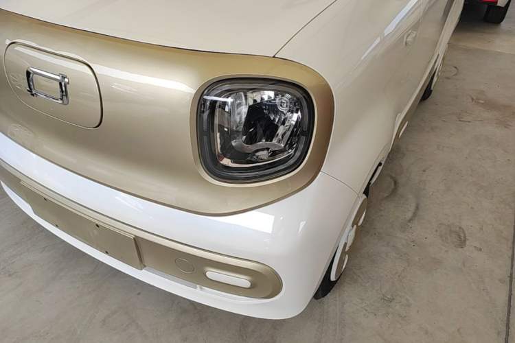 Used Bestune Pony 2024 170km Range Energizing Horse Left Front Headlight
