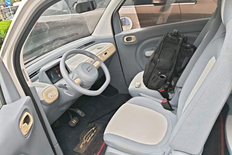 Used Bestune Pony 2024 170km Vitality Horse Left Front Seat